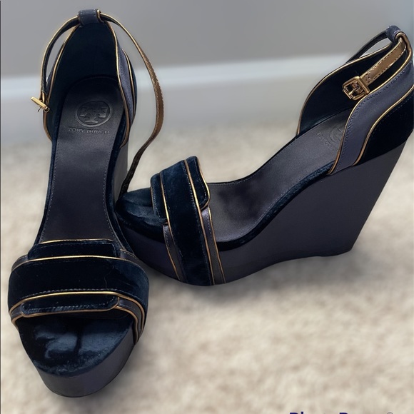Tory Burch Alexia Wedges - Picture 4 of 6